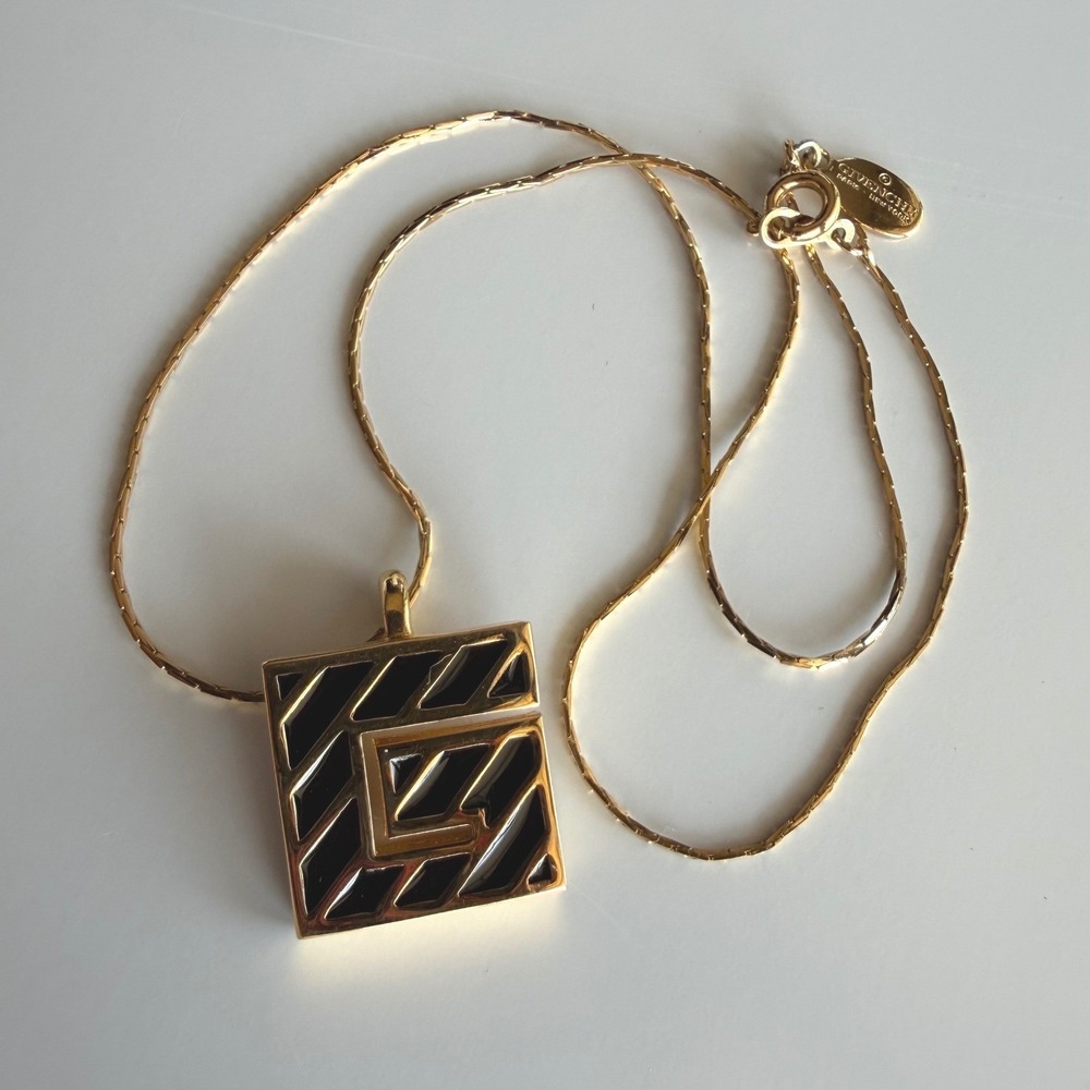 Givenchy Logo COA 1980s Gold Black Vintage Pendant Necklace Designer OS